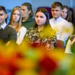 Vidusskolas stipendiju pasniegsana