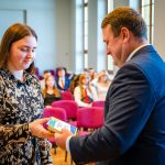 Vidusskolas stipendiju pasniegsana