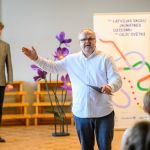 cela uz dziesmusvetkiem ; koru skate